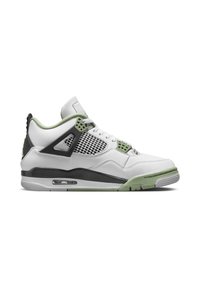 Sneaker bianco con accenti verdi, dettagli neri, pannelli laterali in rete e suola in gomma. Le caratteristiche includono ammortizzazione d'aria visibile e design con lacci.