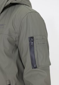 Bombers GREENVILLE  - Wintermantel - kaki