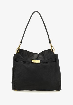 Borsa a tracolla in pelle nera con chiusura e ferrature dorate, tracolla singola, forma rettangolare e nome del marchio sulla chiusura.
