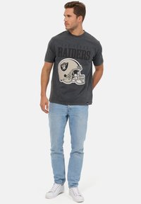 Re:Covered NFL RAIDERS HELMET WASHED - Printtipaita - black