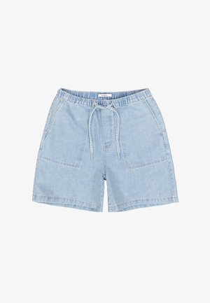 Lichtblauwe denim shorts met een elastische tailleband, trekkoordsluiting en twee opgestikte voorzakken. Soepele textuur, casual ontwerp.