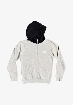 Szary sweatshirt z półzamkiem, czarnym kapturem, przednią kieszenią i małym białym logo na piersi. Miękka tkanina o gładkiej fakturze.