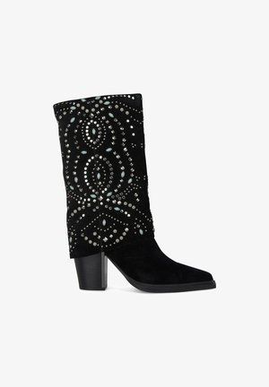 Alma en Pena Botines camperos - black