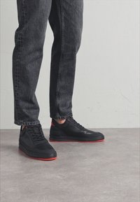 Filling Pieces TOP TECH CRUMBS - Tossud - black