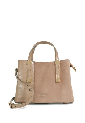 Sac à main structuré beige avec deux textures, garnitures en métal doré, deux poignées supérieures et une bandoulière amovible et réglable.