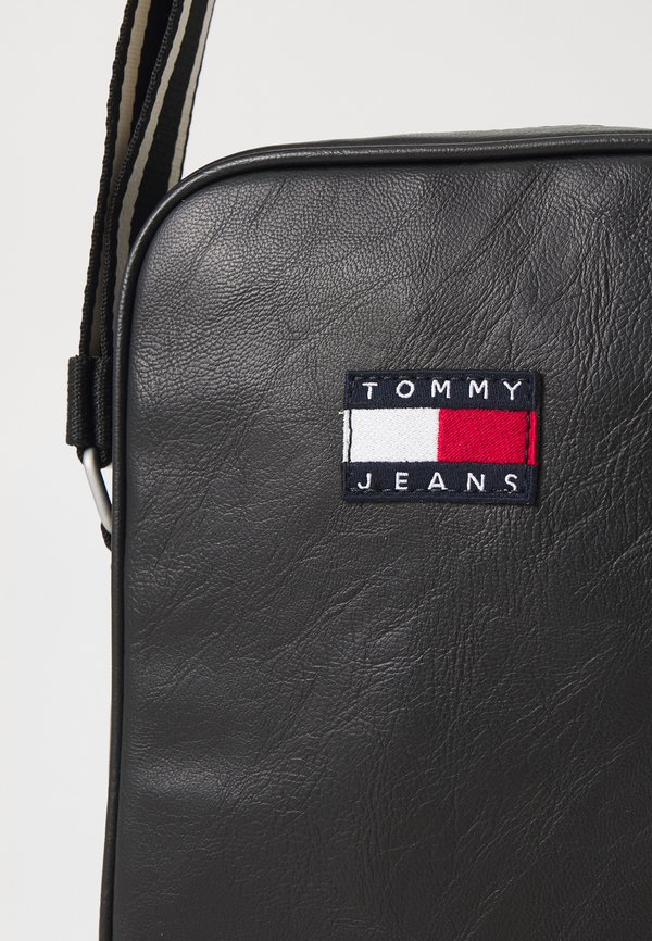 CITY COLLEGE REPORTER - Cross body bag4