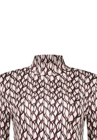 Langsleeve top met een hoge halslijn, vervaardigd uit een witte stof versierd met een herhalend abstract bladerenpatroon in maroon en zwart.