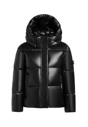 Must must-jakk musta läikiva viimistlusega, kõrge kaeluse ja suure kapuutsiga. Omab horisontaalselt quiltitud osi ja ees olevat lukku.