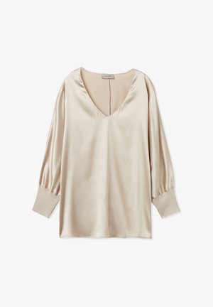 Beige Satinbluse mit tiefem V-Ausschnitt, langen Puffärmeln und enganliegenden Manschetten. Glatte Textur und minimalistisches Design.