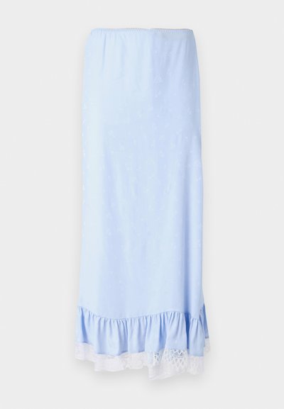 Világoskék selyemszoknya fodros szegéllyel, fehér csipke díszítéssel és finom virágmintákkal az anyagon. Gumis derék.