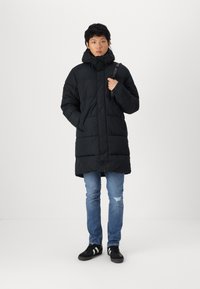 Jack & Jones EBRADLEY LONG - Zimski kaput - black