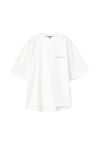 Camiseta blanca de gran tamaño, mangas cortas, cuello redondo, con el logo "ALLSAINTS" en rosa claro en la zona izquierda del pecho. Material de algodón suave.