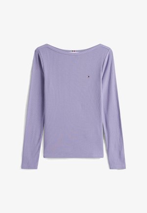 Langärmliges Oberteil aus leicht lavendelfarbenem geripptem Stoff. Hat einen Rundhalsausschnitt und ein kleines Logo auf der Brust. Der Saum ist gerade mit seitlichen Schlitzen.
