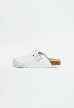 Pier One UNISEX - Chaussons - white