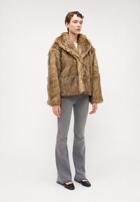 Gina Tricot Tall Winterjas - brown melange