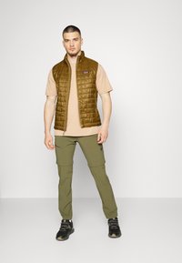 Patagonia NANO PUFF VEST - Colete - mulch brown