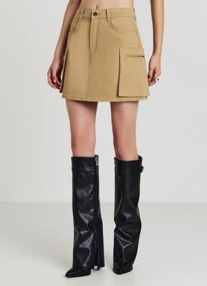 Calliope PANTALONE CON TASCHE CARGO - Minigonna - beige medio