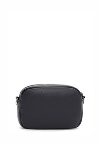 Borsa a tracolla nera in pelle con superficie liscia e texturizzata, bordi arrotondati e chiusura con zip. Presenta un accento in metallo argentato.