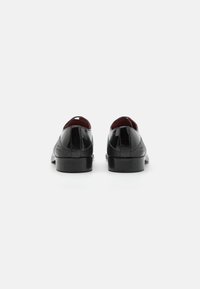 Melvin & Hamilton TONI 53 - Stringate - black/red