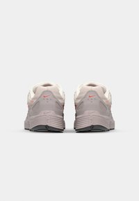 Nike Sportswear P 6000 PRM - Sneakers low - phantom/picante red/college grey/black