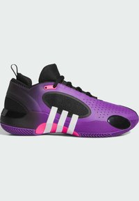 Chaussures de sport avec une tige en dégradé violet, des accents en maille noire, des rayures blanches et un talon avec une accentuation rose. Présente une semelle noire texturée.