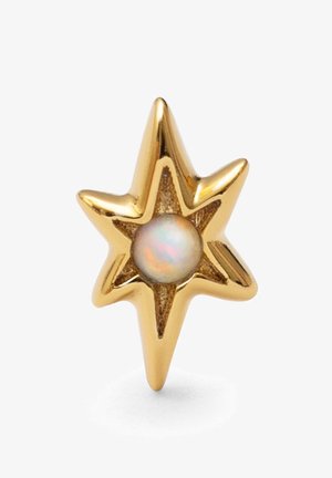 Boucle d'oreille en forme d'étoile dorée avec des pointes effilées, une pierre opale iridescente au centre et une finition en métal lisse et brillant.