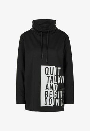 Zwarte hoodie met lange mouwen, koordjes en vetgedrukte witte tekst met de tekst "Quit talking and begin doing" aan de voorkant rechtsonder.