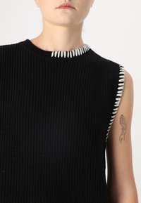 VILA VISIGGA STICH VEST - Waistcoat - black