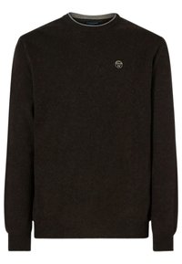 Pull marron en tissu doux, avec un col rond, des manches longues et un petit logo embossé sur le côté gauche de la poitrine. Finition texturée.