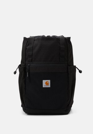 Zwarte Carhartt-rugzak met voorvak met ritssluiting, verstelbare bovenriemen, zijzakken met trekkoord en een geborduurd merklogo op het voorvak.
