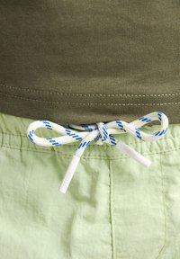 Petrol Industries PLAIN COCO - Shorts da mare - fresh lime