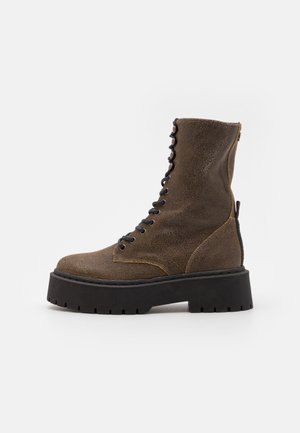 SKYWEN - Lace-up ankle boots - brown distressed