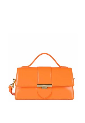 Borse in pelle arancione con una texture liscia, caratterizzata da un design strutturato, manico superiore e un accento in oro sulla parte frontale.