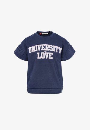 Navyblauw T-shirt met korte mouwen met de tekst "UNIVERSITY of LOVE" in wit en roze gedrukt. Zachte stof met een lichte glans en geplooide mouwen.