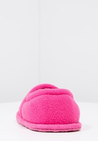Polo Ralph Lauren Tofflor & inneskor - pink