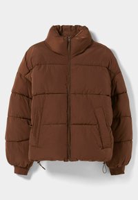 Giacca a vento marrone con colletto alto, chiusura con zip, due tasche frontali, design trapuntato e orlo regolabile. Finitura morbida e opaca.