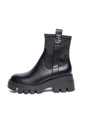 Platform ankle boots - black