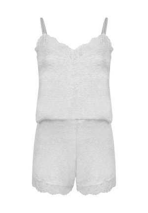 Hvidt loungewear sæt bestående af en ærmeløs top med blondekant og løstsiddende shorts, begge lavet af blødt, letvægtsstof.