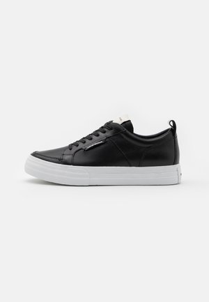 Sneaker low - black