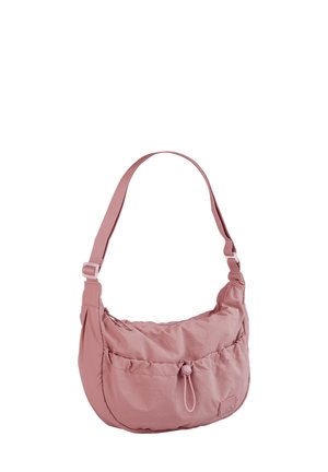 Roze nylon schoudertas met een gebogen vorm, verstelbare schouderriem, geraffineerd ontwerp, trekkoordsluiting en een vo pocket met logo-detail.