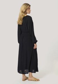 Cream BOHIA EMBROIDERY - Abito a camicia - pitch black
