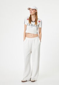 Koton CROP - T-shirt print - white