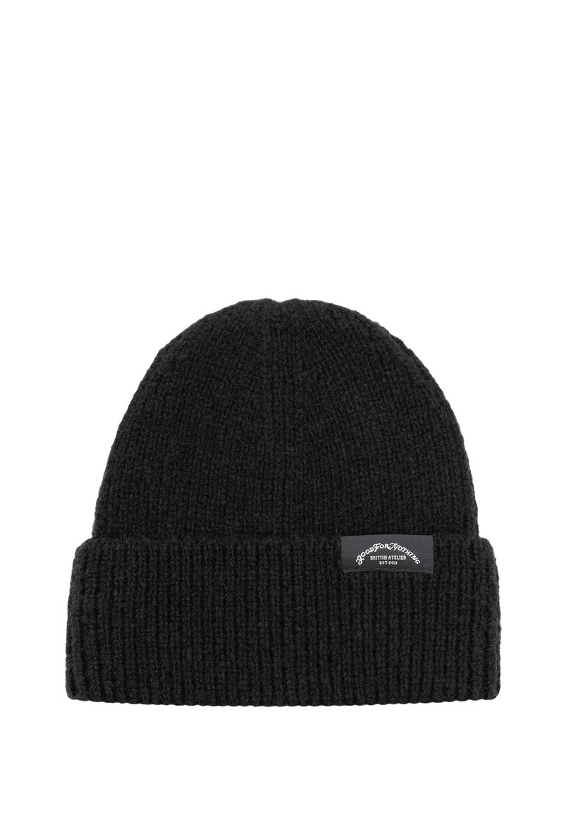 Berretto a maglia nera con una texture a coste e risvolto. Presenta un'etichetta quadrata del marchio sul lato.