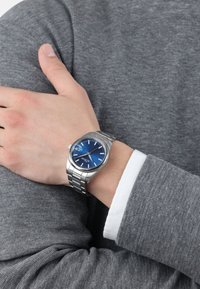 s.Oliver QUARZ - Uhr - blau