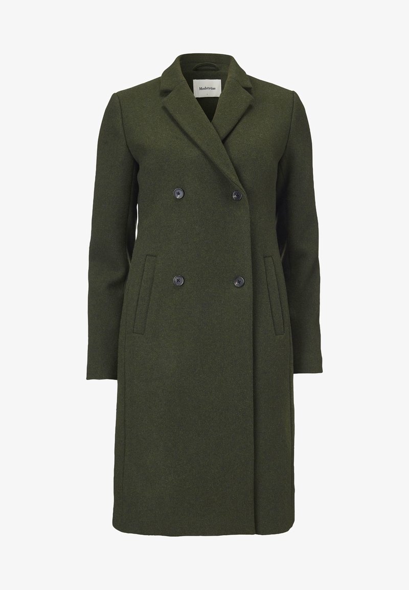 Manteau vert en mélange de laine avec un design à double boutonnage, col cranté, deux poches avant et boutons noirs pour la fermeture.