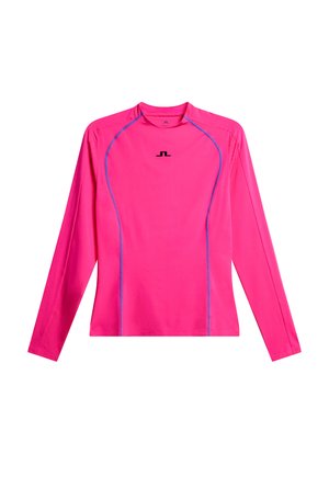Camicia a maniche lunghe in tessuto rosa brillante con accenti blu. Presenta un collo rotondo e un logo stampato sulla parte anteriore. Texture liscia.