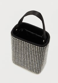 Juvelyrinė juoda rankinė su kristalais, stačiakampio formos, su satino vidumi ir tvirtu viršutiniu laikikliu.