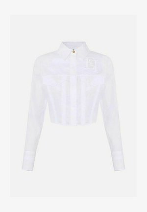 Camicia bianca corta con bottoni, maniche lunghe, tasche sul petto e un piccolo logo ricamato sulla parte superiore sinistra.