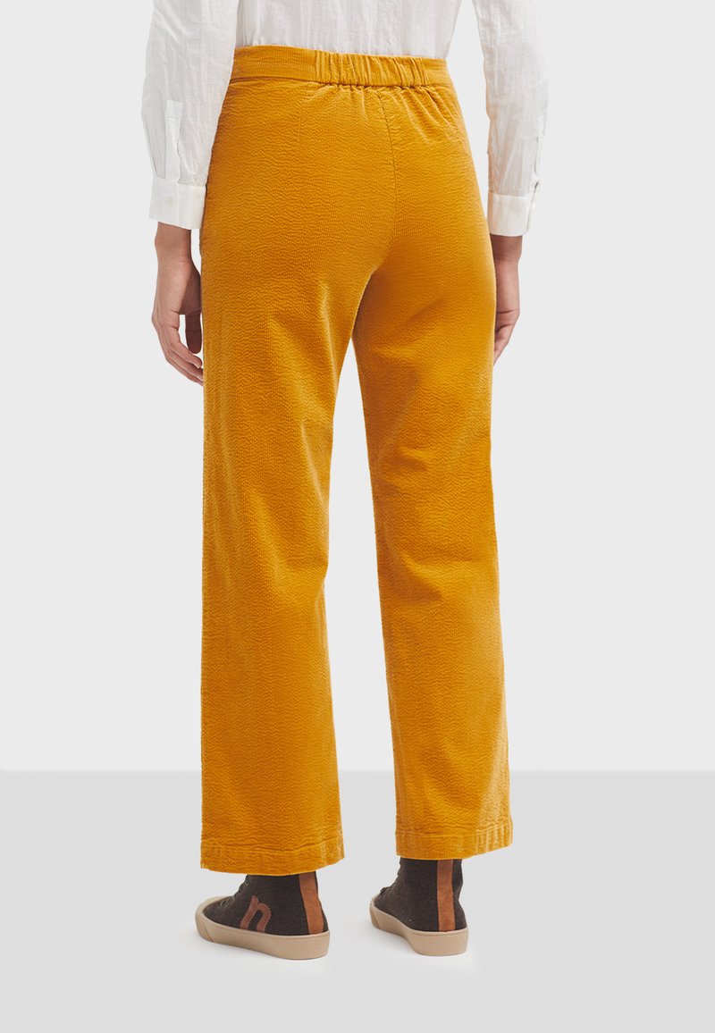 Nice Things Trousers mustard/mustard yellow