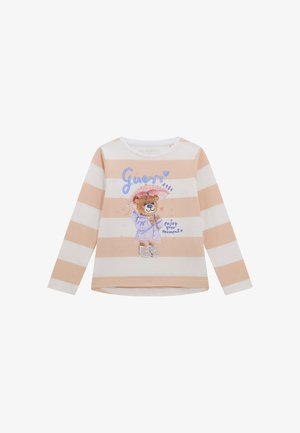 Langemouwenshirt in licht perzik met witte strepen. Kenmerkt zich door een grafische afbeelding van een beer met een paraplu en de tekst "Guerr 1981 geniet van je moment."